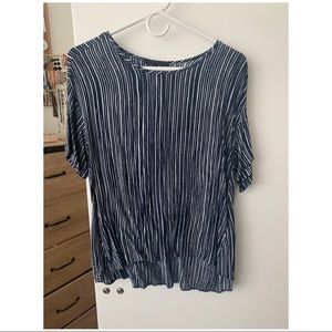 Olivaceous Navy striped top